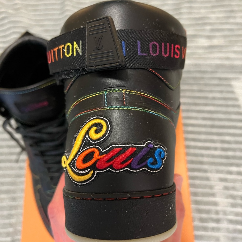 Louis Vuitton Rivoli High Top Sneakers Size LV9 US10/10.5 Like New Condition - Picture 2 of 10